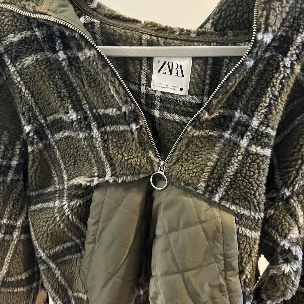 Barely worn Zara green fleece